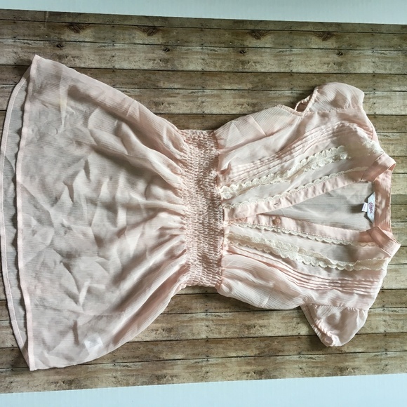 Candie's Light Blush Pink Blouse Small - Picture 2 of 8